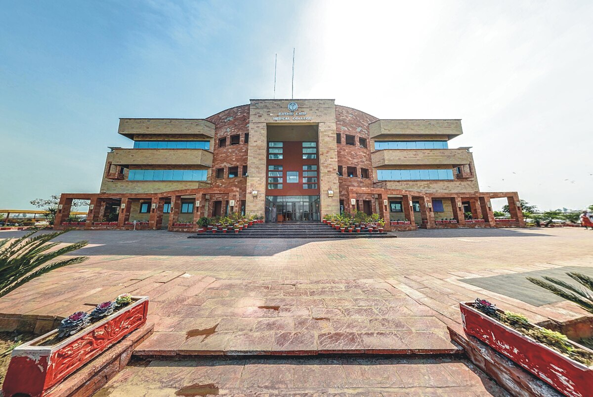 Best Universities for Fashion Designing in Lahore: Complete Guide