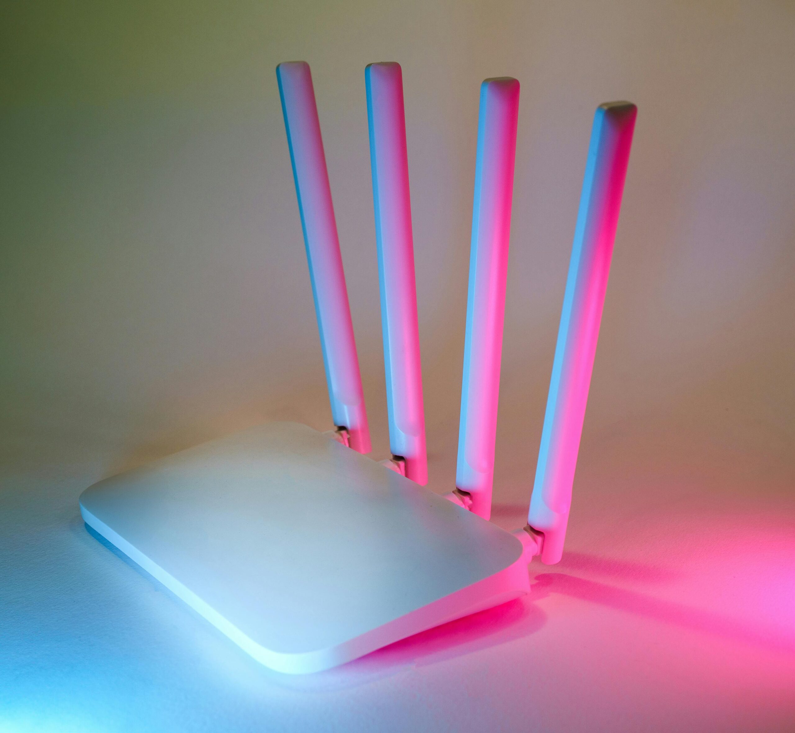 Mobile Signal Boosting Solutions for Warehouses Mobile Signal Boosting Solutions for Warehouses