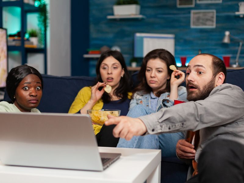 ZoeChip vs Other Free Streaming Websites